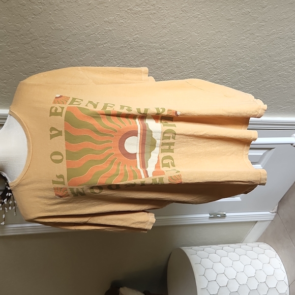 Billabong Tops - Billabong oversized tee